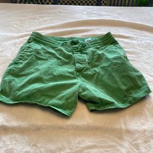Mens H&M Green Shorts. Size 30.